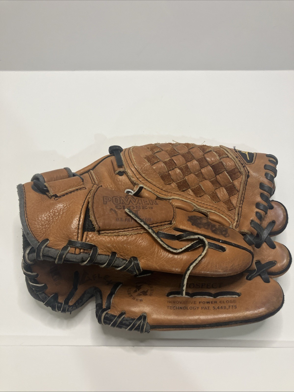 Mizuno Power Close RH throw 12 inch baseball glove GPL 1200Y2 #599 Mizuno Power Close RH throw 12 inch baseball glove GPL 1200Y2 #599