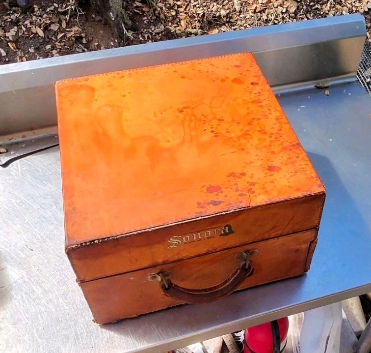 Antique Sonora  Table Top Hand Crank 78 Phonograph Player WORKS GREAT