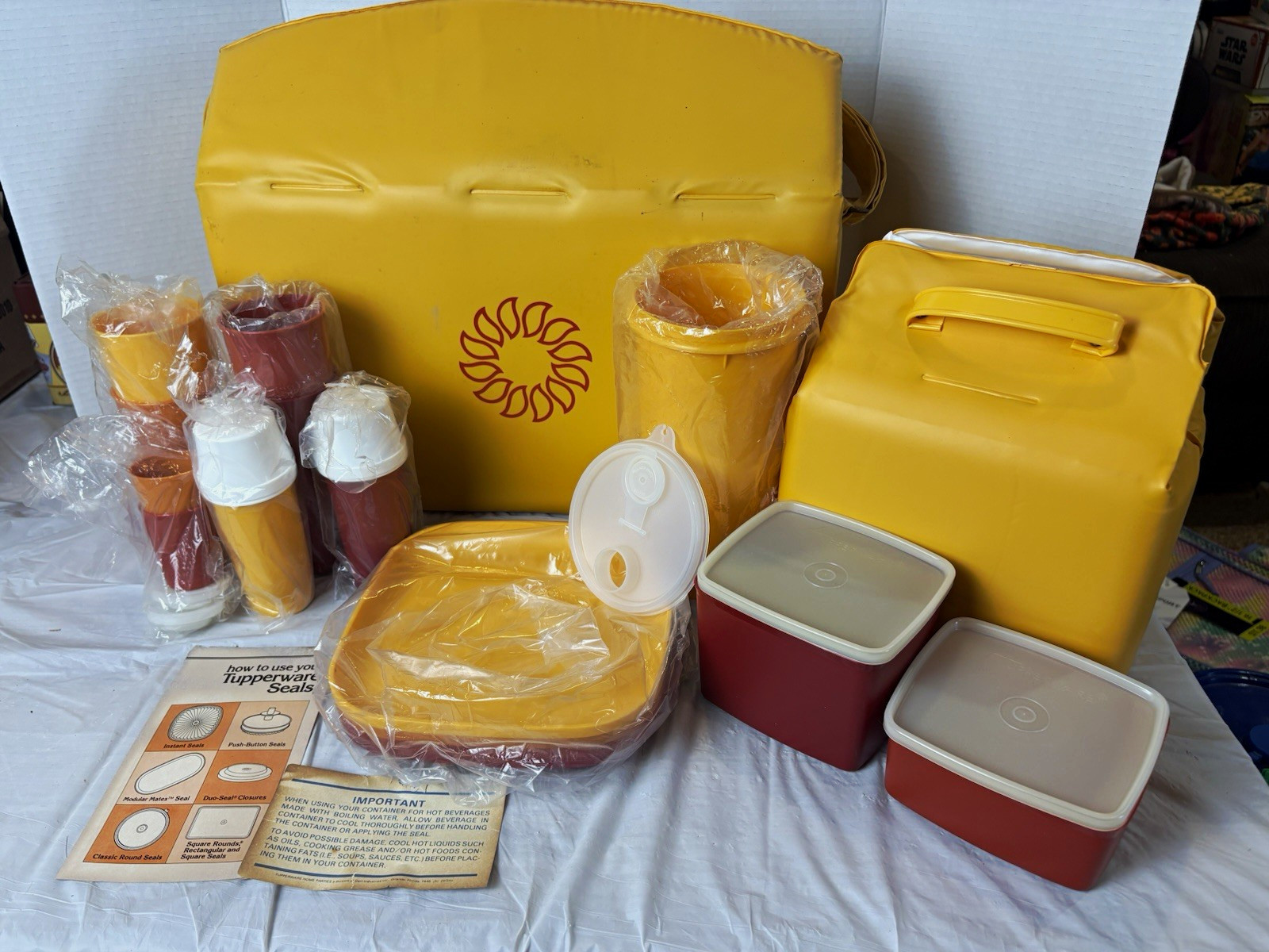 NOS Vintage 1980s Tupperware Harvest Sunburst Picnic Pack Set Coolers BRAND NEW 