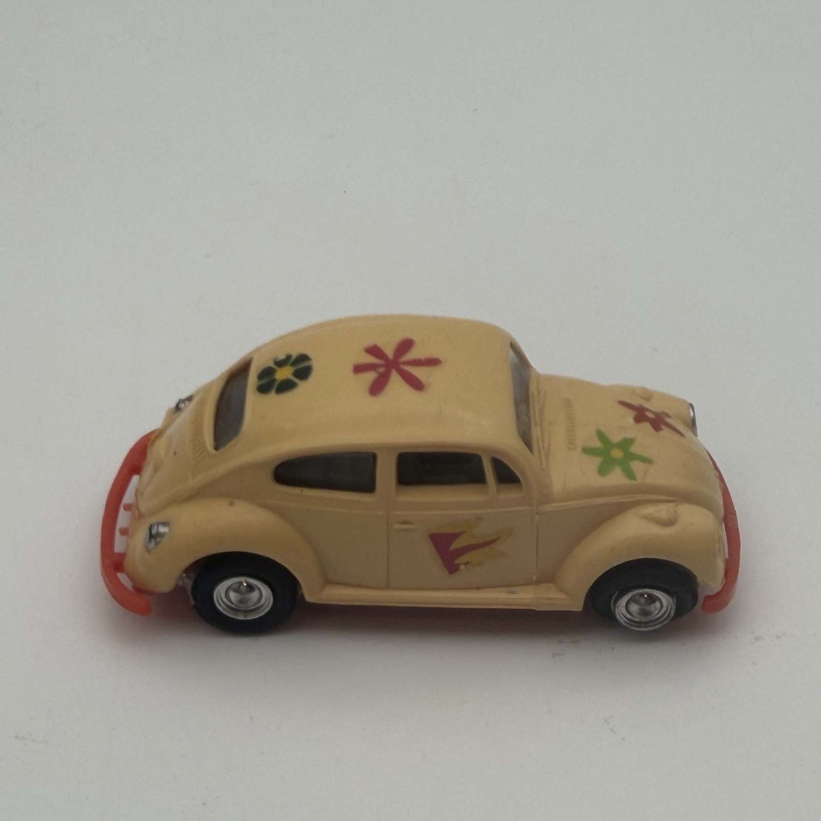 Lindberg Mini Lindy VW Volkswagen Beetle Yellow Plastic USA- missing stickers Lindberg Mini Lindy VW Volkswagen Beetle Yellow Plastic USA- missing stickers