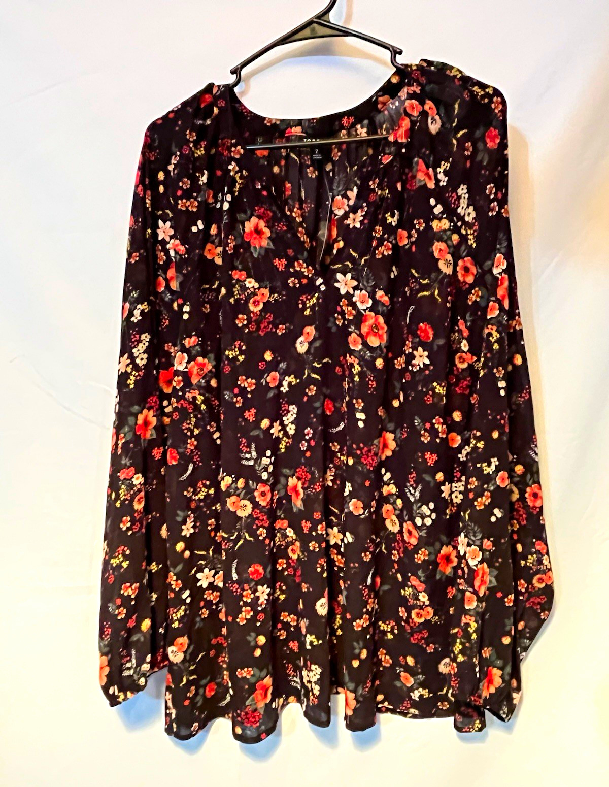 Torrid Women\'s Plus 2X Black Multicolor Floral Chiffon V-Neck Blouse Pullover Torrid Women\'s Plus 2X Black Multicolor Floral Chiffon V-Neck Blouse Pullover