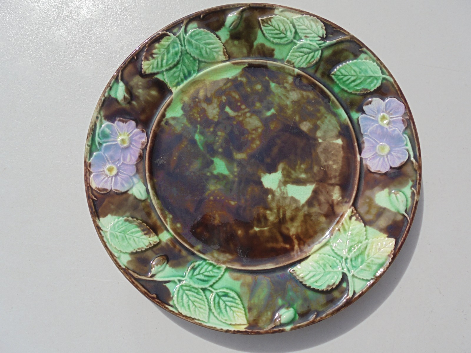 Antique English Majolica Pottery Apple Blossom Plate 8 3/4\ Antique English Majolica Pottery Apple Blossom Plate 8 3/4\