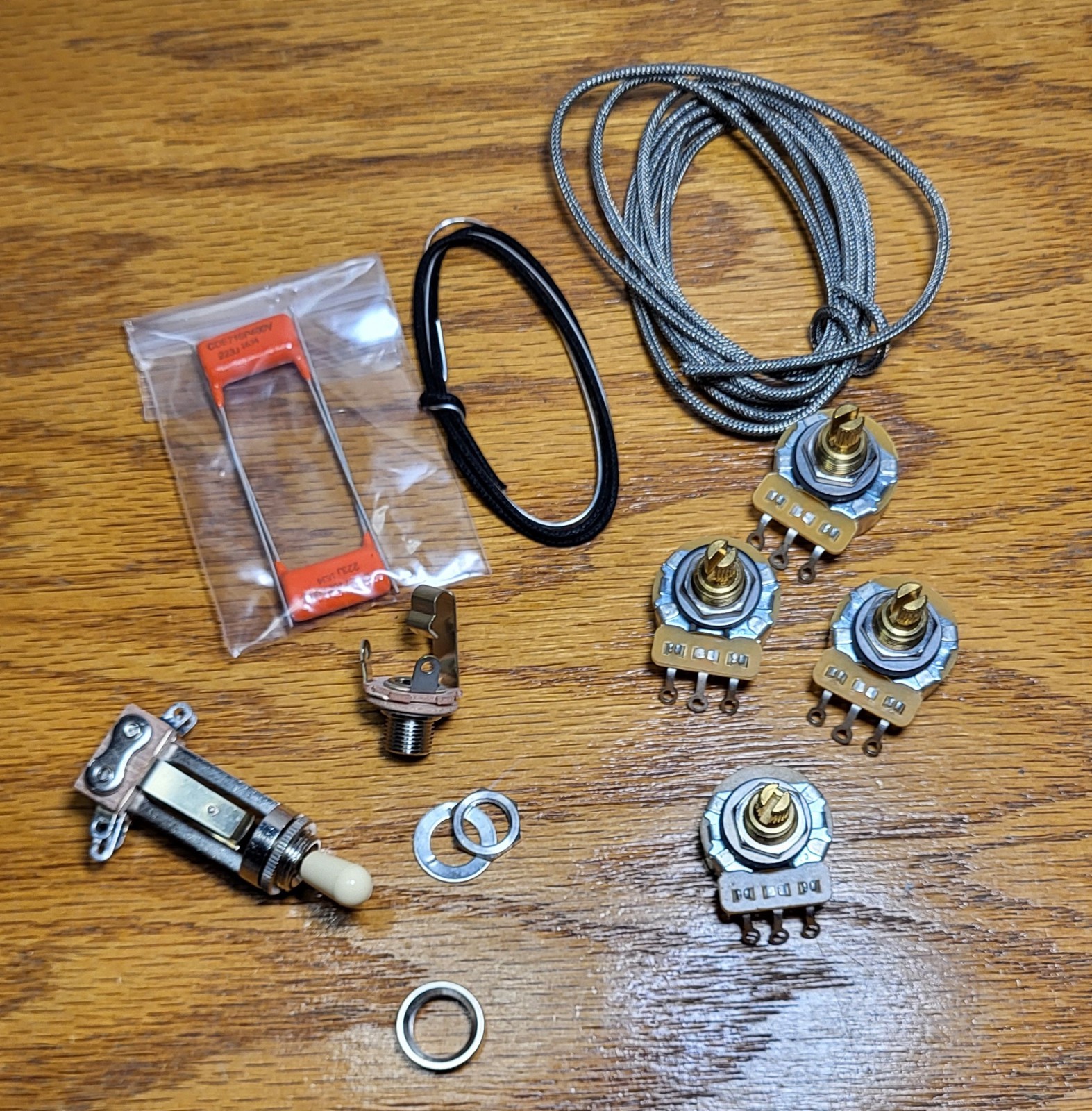 Golden Age Premium Wiring Kit for Gibson Les Paul with Standard Pots,... Golden Age Premium Wiring Kit for Gibson Les Paul with Standard Pots,...