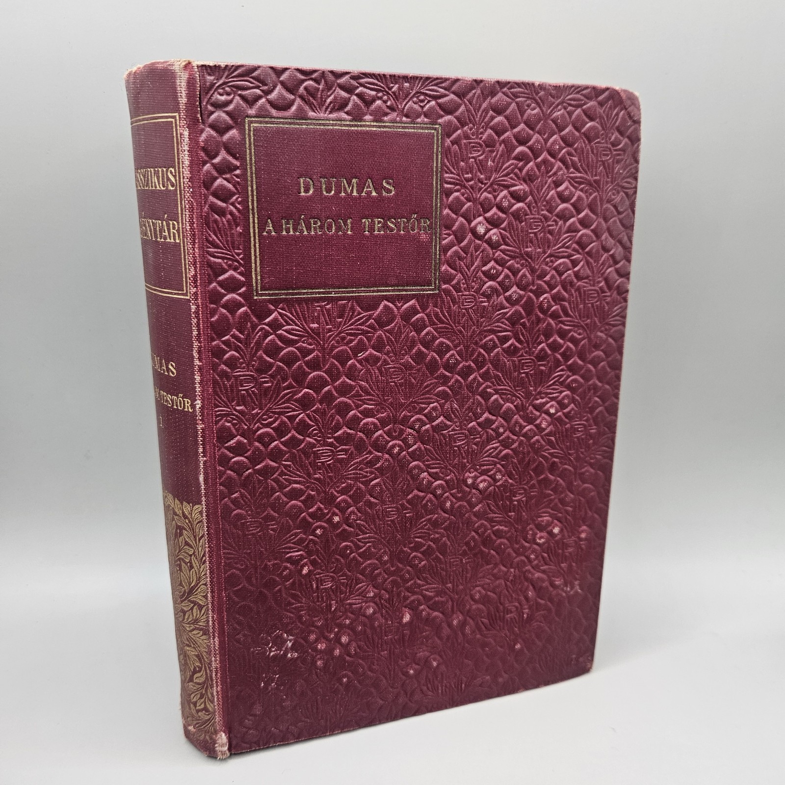A Harom Testor By Alexander Dumas The Three Musketeers In Hungarian A Harom Testor By Alexander Dumas The Three Musketeers In Hungarian