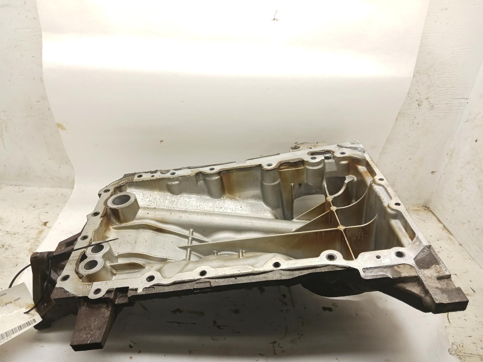 '16-'23 TOYOTA TACOMA upper Oil Pan 3.5L OEM 1 Year Warranty