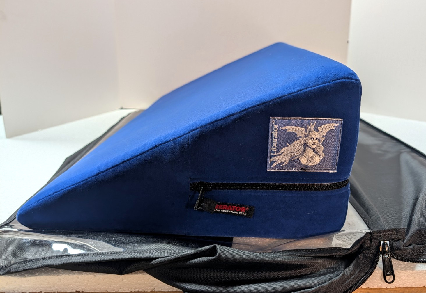 Liberator Intimate Positioning Wedge Pillow Blue w/ Storage Travel Case- Mint