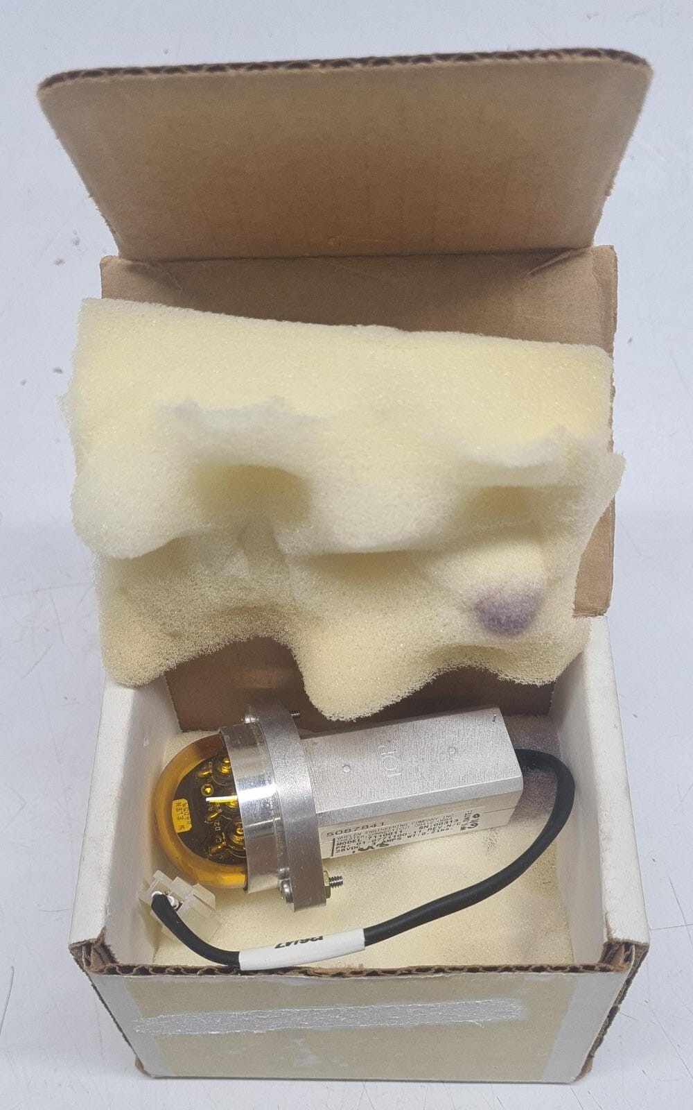 WHELEN Strobe Beacon 7110011 01-0771100-11 28VDC CESSNA TAIL LIGHT ASSY WHELEN Strobe Beacon 7110011 01-0771100-11 28VDC CESSNA TAIL LIGHT ASSY