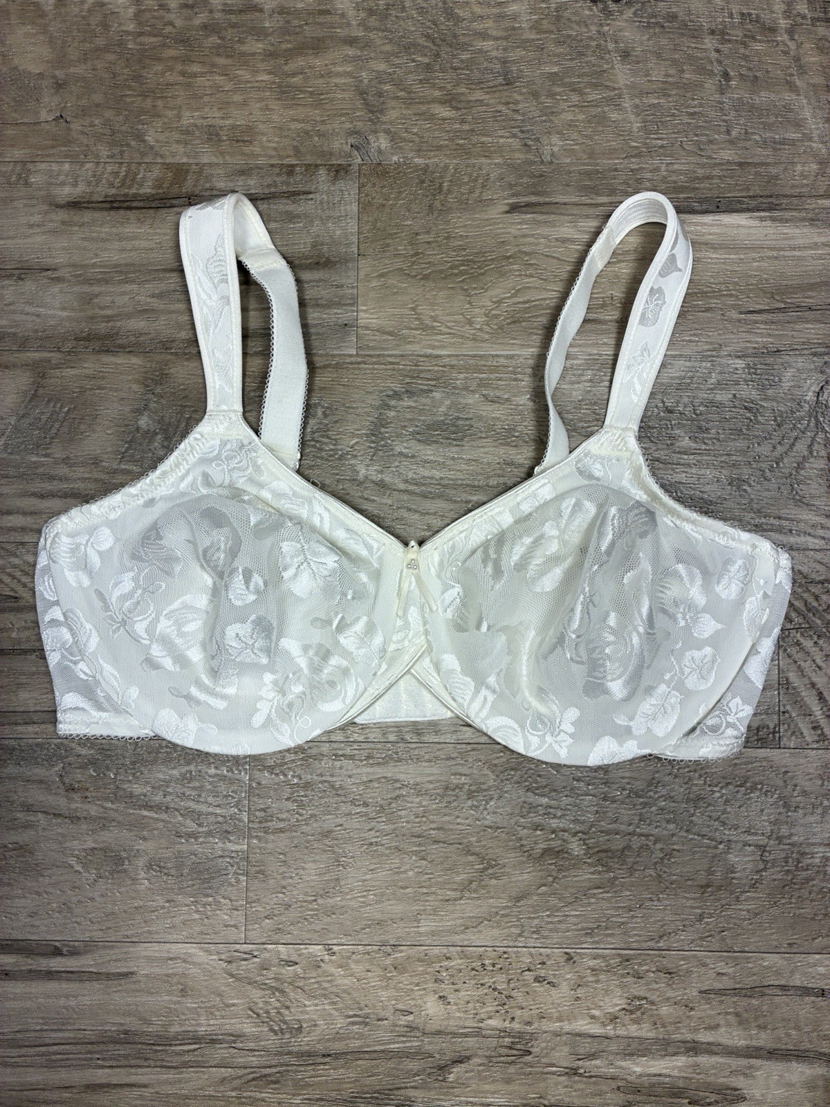 Wacoal Awareness White Satin Underwired Full Coverage Bra Size 38 D Wacoal Awareness White Satin Underwired Full Coverage Bra Size 38 D