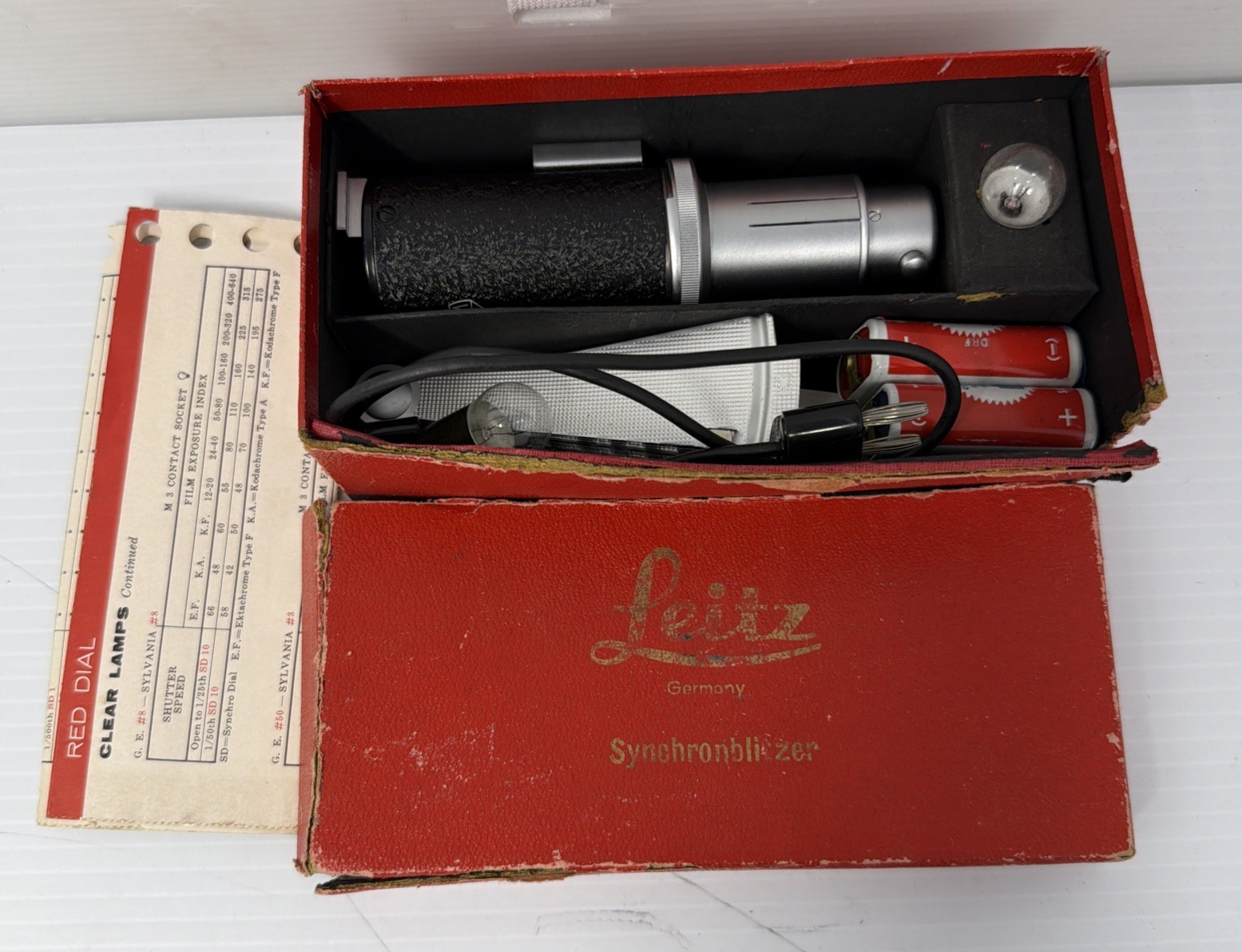 Leitz Wetzlar Ceyoo Synchronblitzer Flash Unit for Leica Camera Complete w/Box