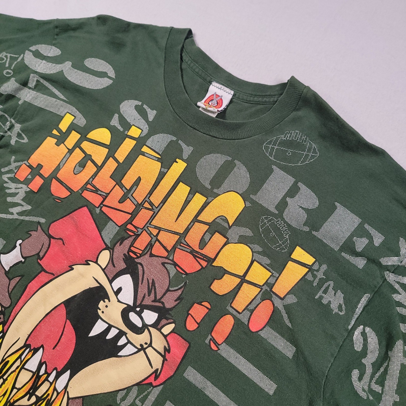 Vintage 1998 Looney Tunes Taz Holding T-Shirt Mens 2XL Green Single Stitch USA