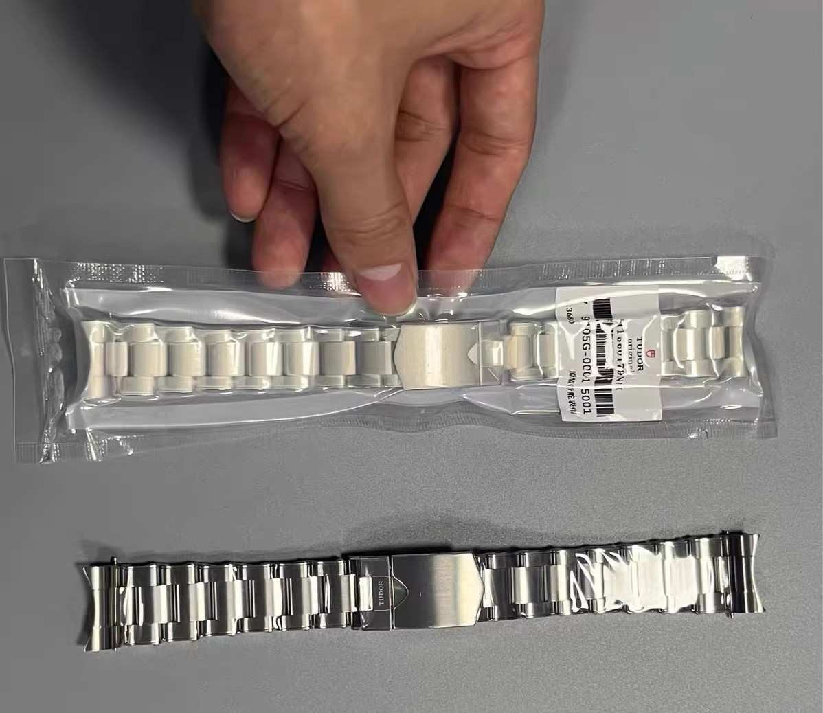 22mm Tudor 79230 79360 79363 79733 79830 79833 Original Stainless Steel Bracelet 22mm Tudor 79230 79360 79363 79733 79830 79833 Original Stainless Steel Bracelet