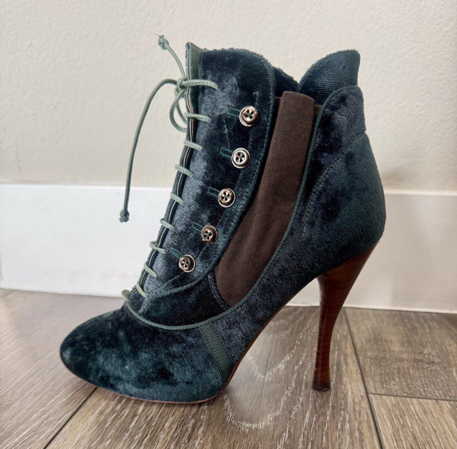 Tabitha Simmons Victorian-Inspired Velvet Lace-Up Stiletto Ankle Boots EU 37.5