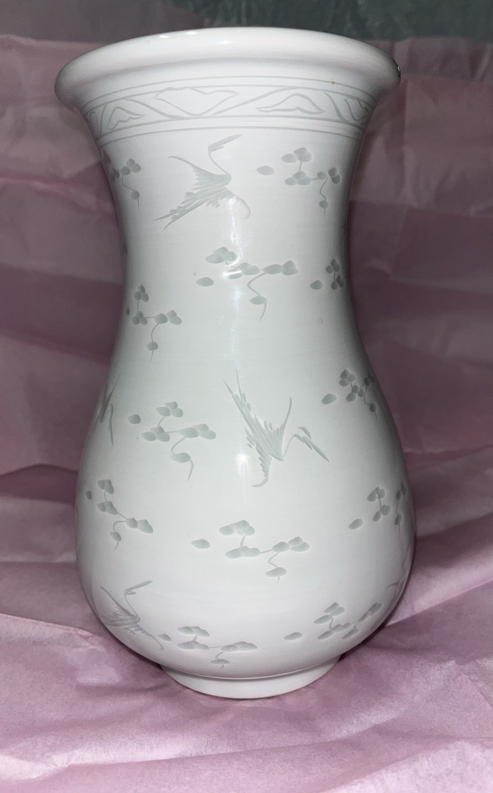 Vintage Chinese White Porcelain Crane Vase Ming Cheng Studio Mark Bas-Relief 8” Vintage Chinese White Porcelain Crane Vase Ming Cheng Studio Mark Bas-Relief 8”