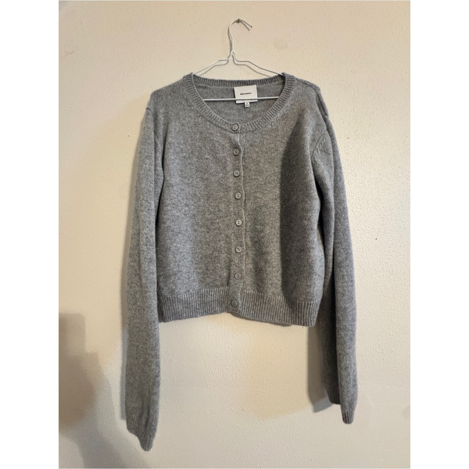 Reformation Clara Cashmere Cardigan Gray Button-Front Luxury Minimalist Medium Reformation Clara Cashmere Cardigan Gray Button-Front Luxury Minimalist Medium