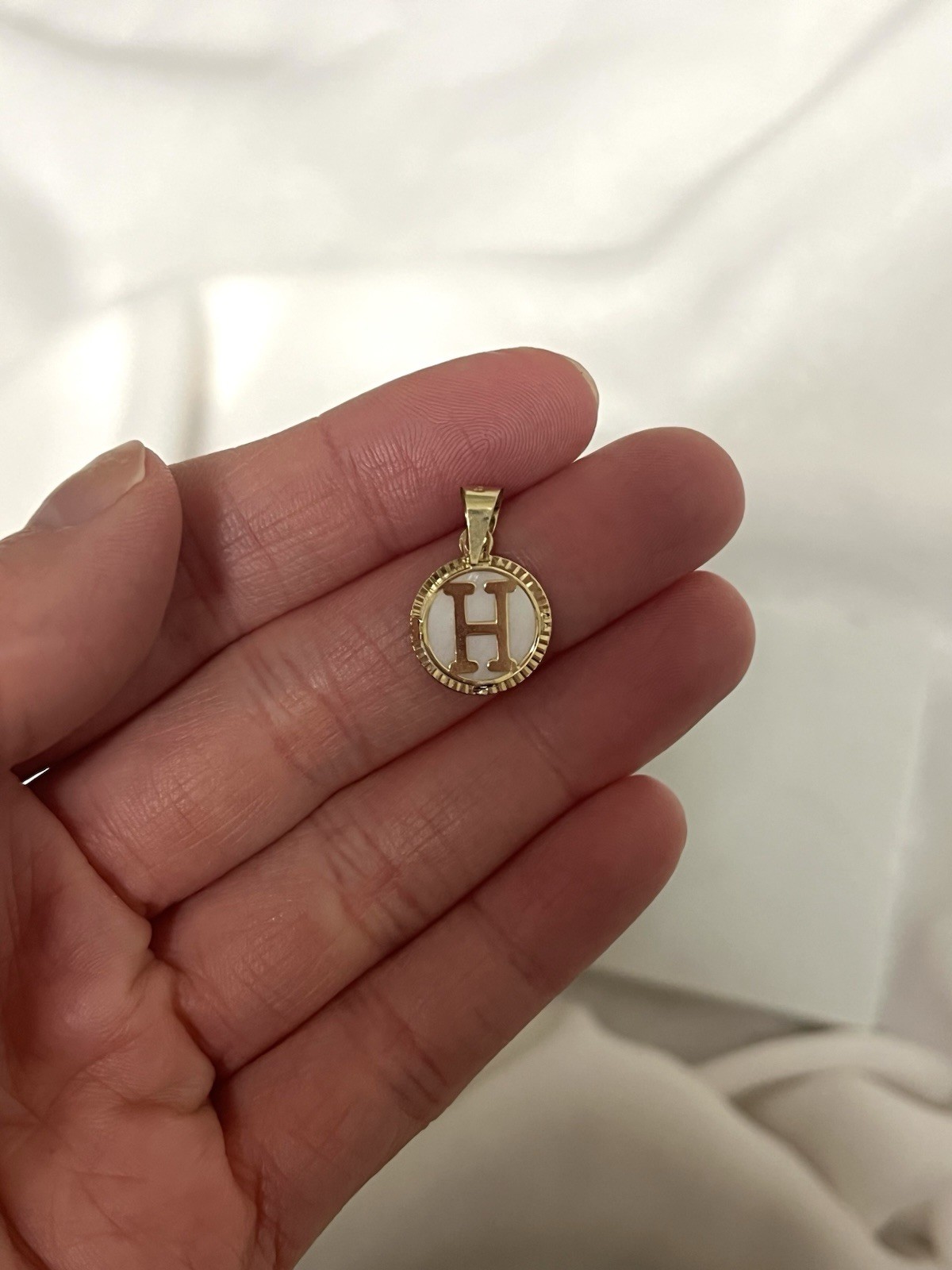 10k Yellow Gold Round Letter H Initial Charm