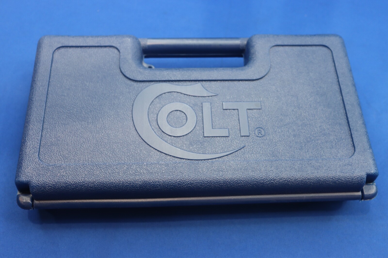 Colt Firearms Model Python Revolver Pistol Factory Hard Case Blue OEM Case 357 Colt Firearms Model Python Revolver Pistol Factory Hard Case Blue OEM Case 357