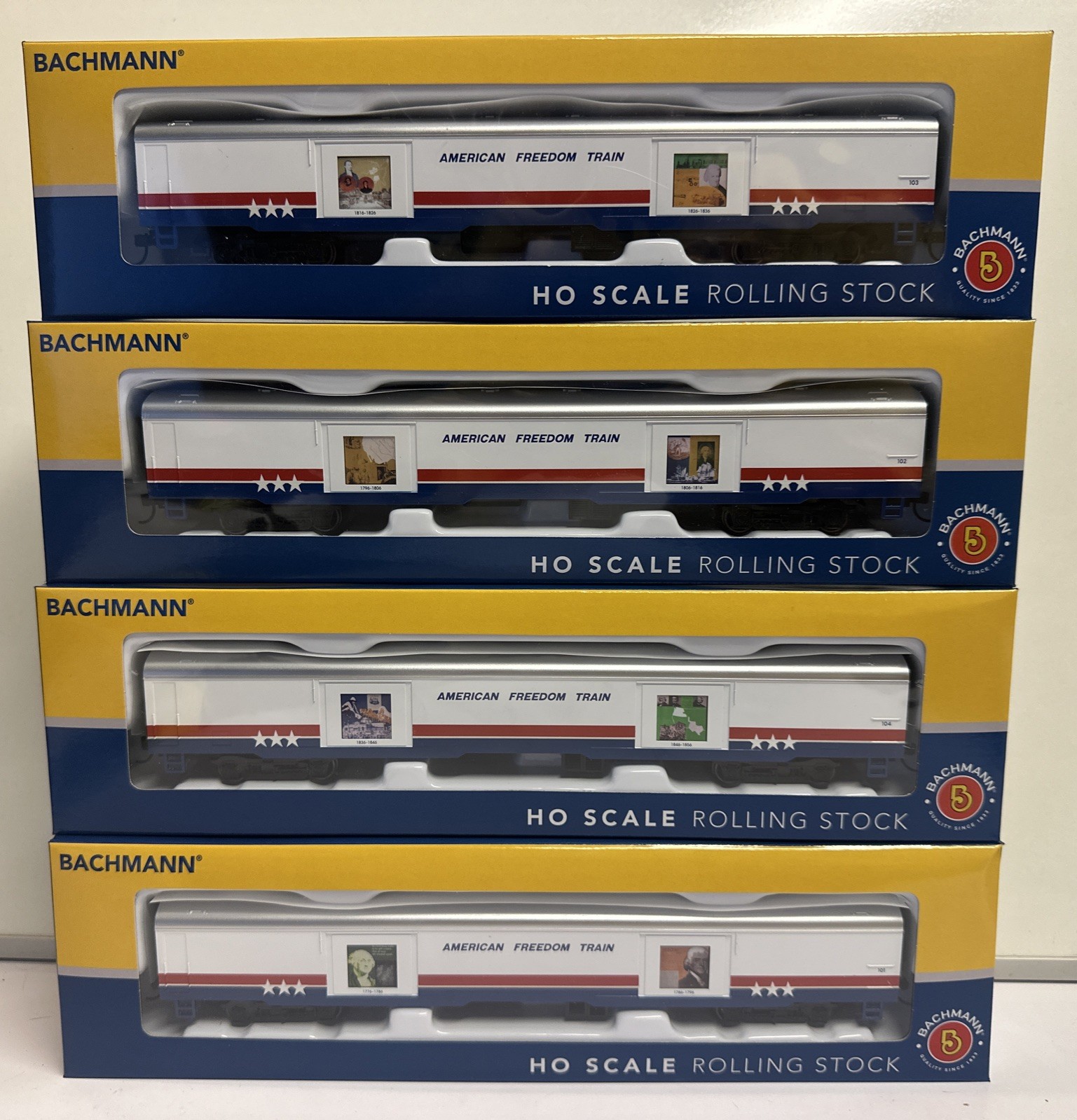Bachmann HO Scale American Freedom Train 4 Illuminated Exhibit Car Set NEW