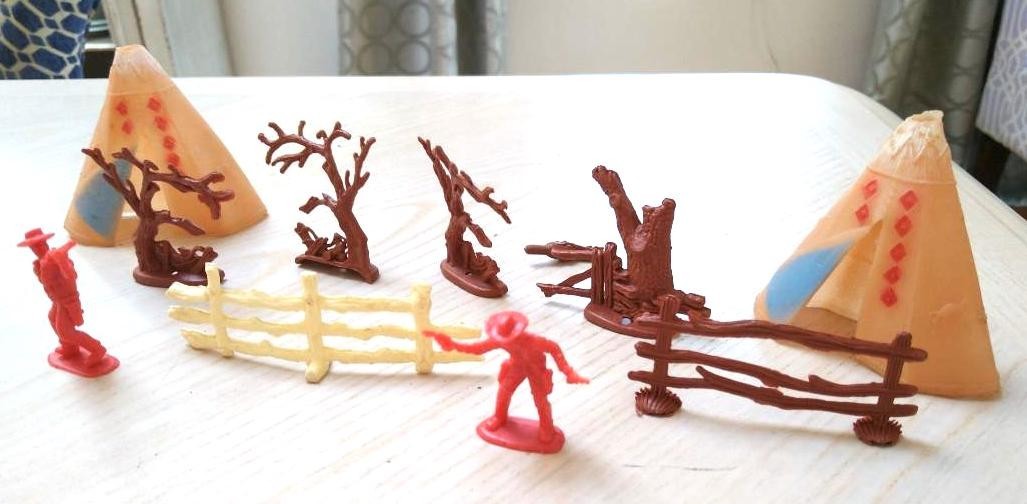 Vintage Marx Wild West Plastic Cowboys Indians Tee Pee Fence Figure Lot Vintage Marx Wild West Plastic Cowboys Indians Tee Pee Fence Figure Lot