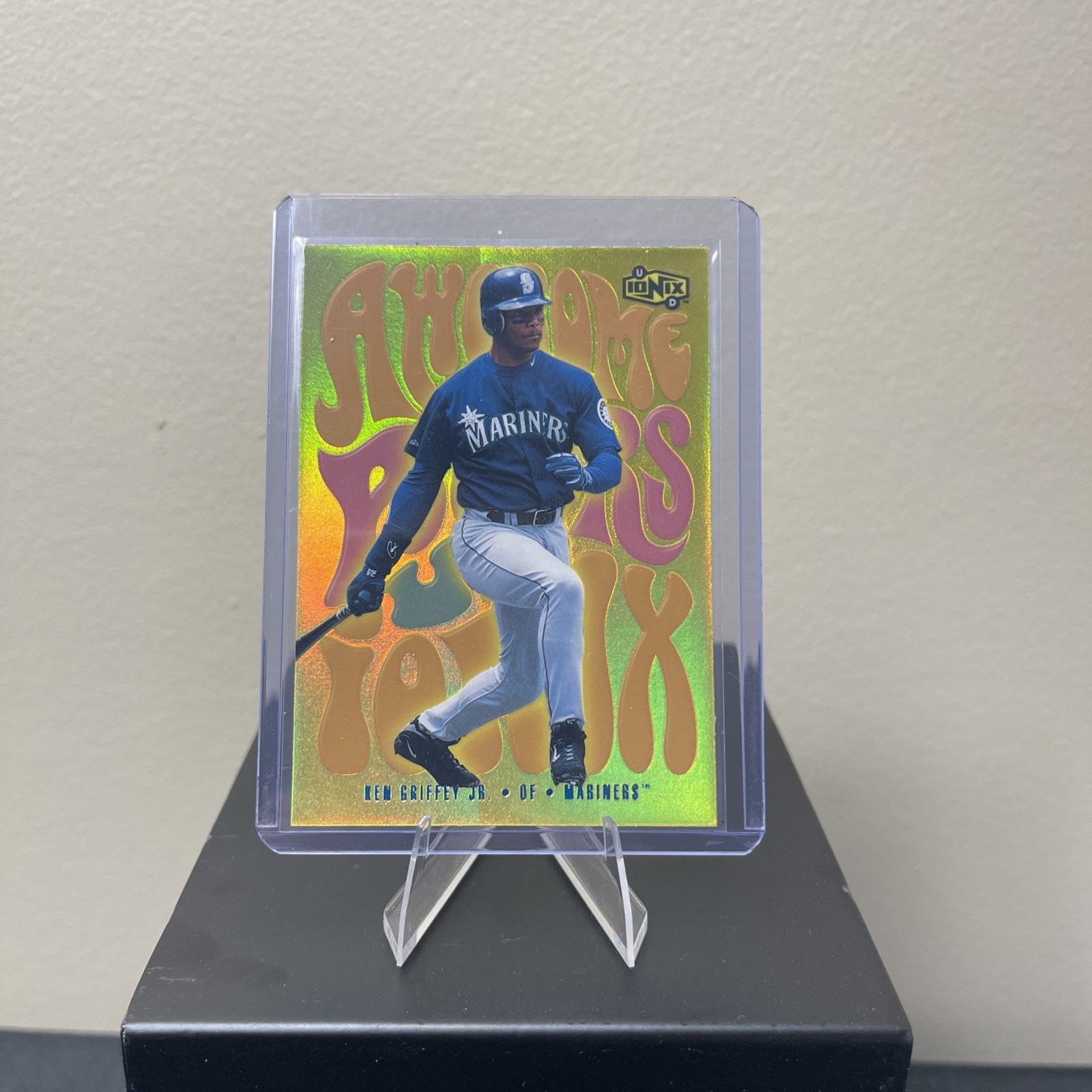 2000 Upper Deck Ionix - Awesome Powers Ken Griffey Jr #AP1 2000 Upper Deck Ionix - Awesome Powers Ken Griffey Jr #AP1