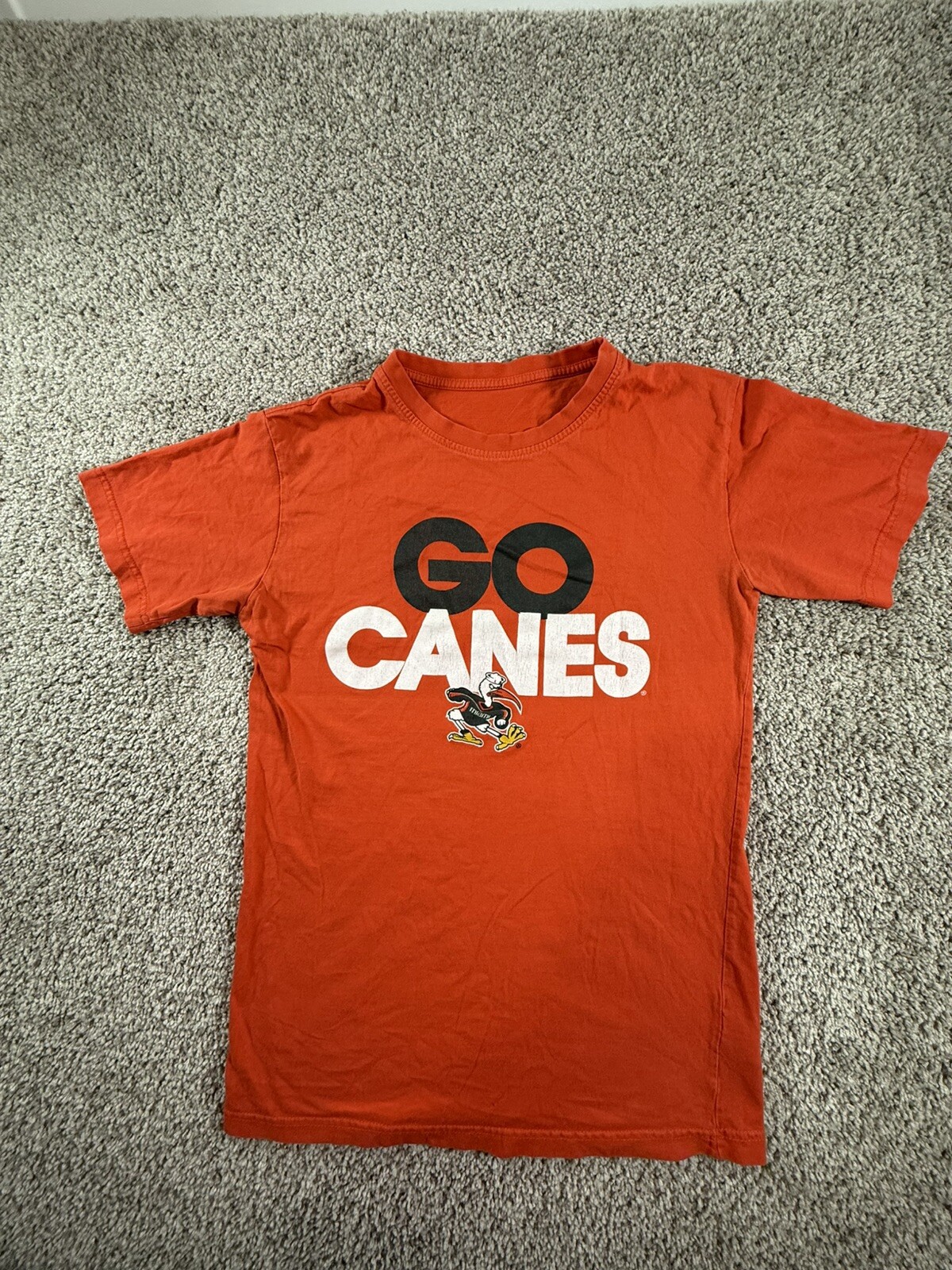 Vintage Miami Hurricanes Go Canes Women\'s Graphic T-Shirt Medium Streetwear Vintage Miami Hurricanes Go Canes Women\'s Graphic T-Shirt Medium Streetwear