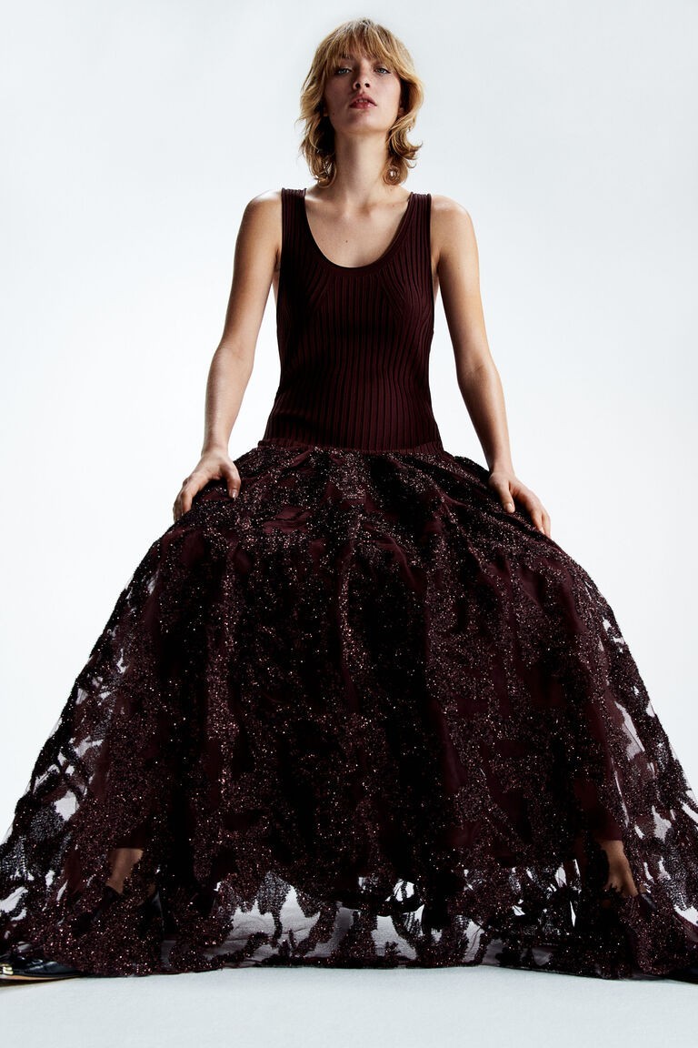H&M Studio Glittery Skirt Dress Burgundy Size Small NWOT H&M Studio Glittery Skirt Dress Burgundy Size Small NWOT
