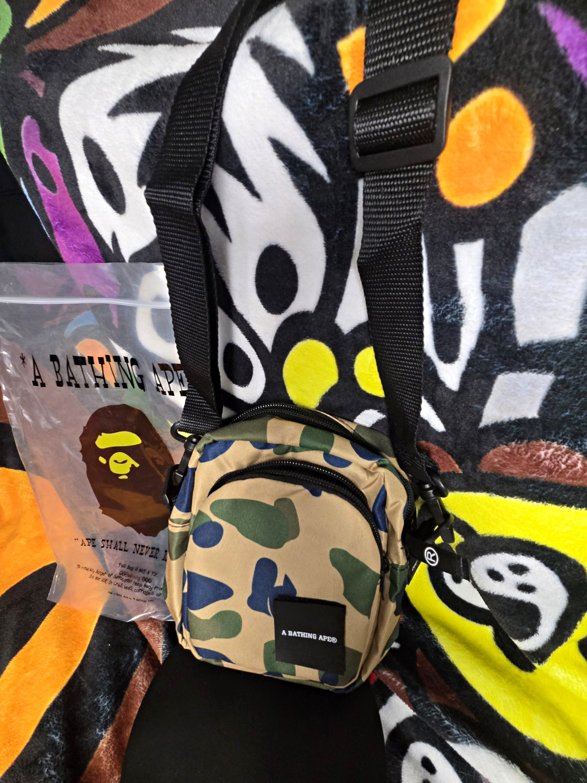A Bathing Ape BAPE Camo Crossbody Shoulder Bag Zip Pouch Adjustable Strap