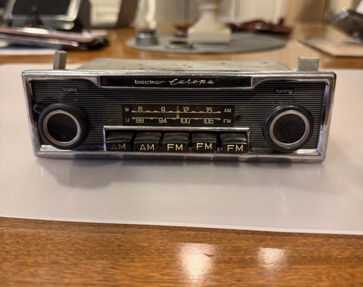 Becker Europa MO-812 AM/FM Radio 1957 Mercedes-Benz 190SL Vintage OEM Becker Europa MO-812 AM/FM Radio 1957 Mercedes-Benz 190SL Vintage OEM