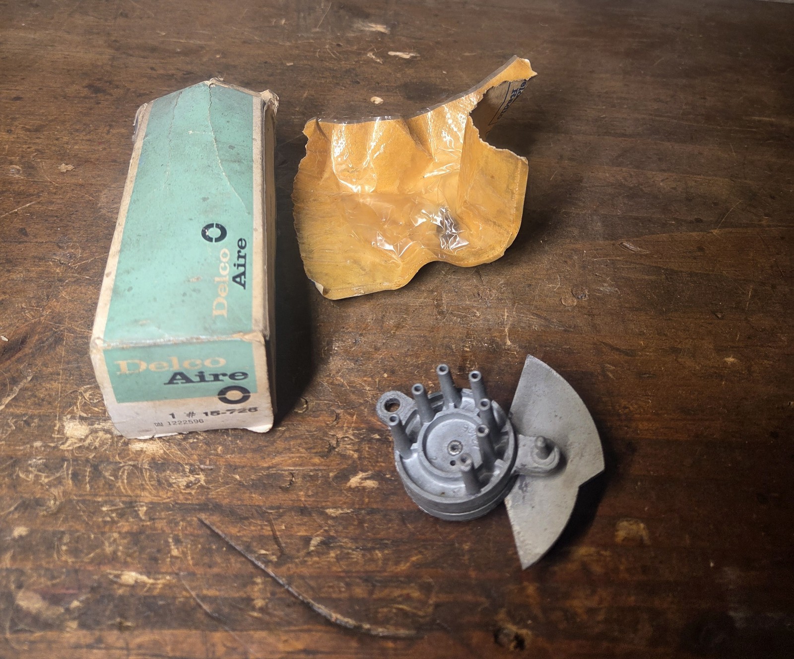 NOS 1967-68 Cadillac All Heater A/C Vacuum Valve. GM #1222596, Delco #15-726 NOS 1967-68 Cadillac All Heater A/C Vacuum Valve. GM #1222596, Delco #15-726