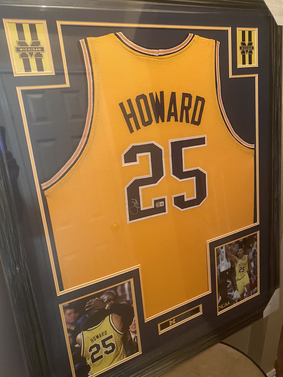 Juwan Howard Authentic Autograph framed jersey COA NCAA Michigan FAB 5 Juwan Howard Authentic Autograph framed jersey COA NCAA Michigan FAB 5