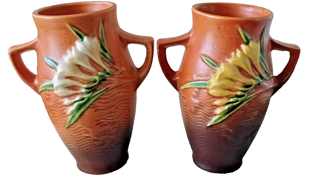 VINTAGE ROSEVILLE POTTERY BROWN FREESIA VASES #117-6 TWO HANDLED USA PAIR VINTAGE ROSEVILLE POTTERY BROWN FREESIA VASES #117-6 TWO HANDLED USA PAIR