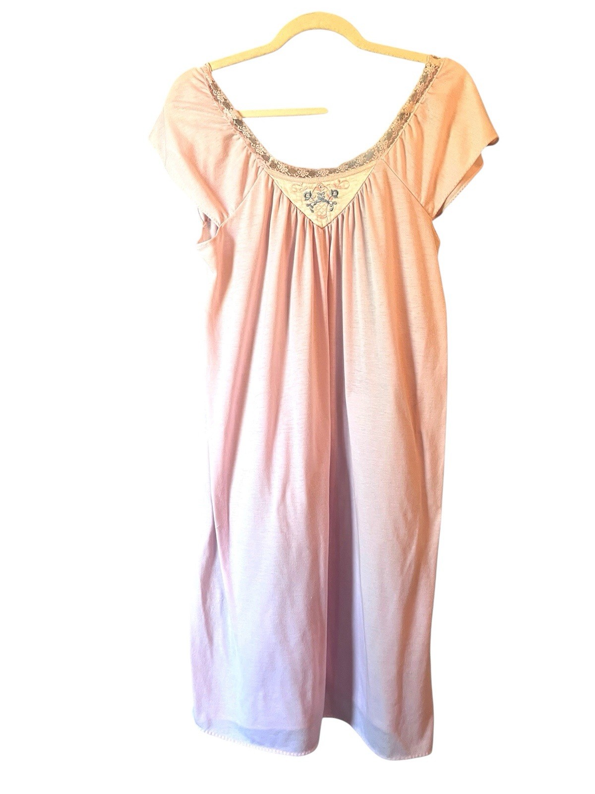 Vintage Dreamwear Lingerie Pink Nightgown Medium Lace Short Sleeve Embroidered