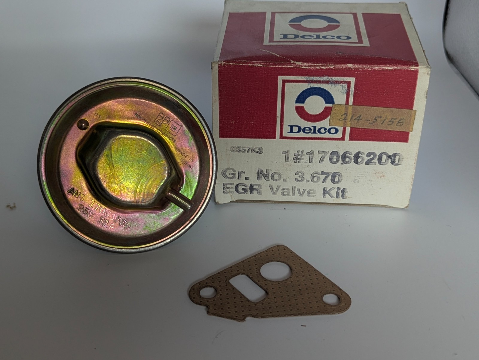 EGR Valve KIT - DELCO 17066200 - NOS - 1979-82 GM Vehicles with 5.7L V8