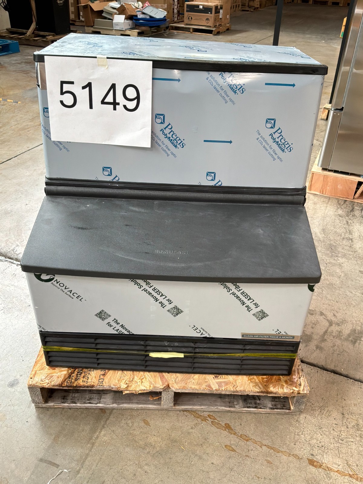 | 5149 |  Hoshizaki KM-301BAK 285 lb KM Series Crescent Cube Ice Machine w/ Bin