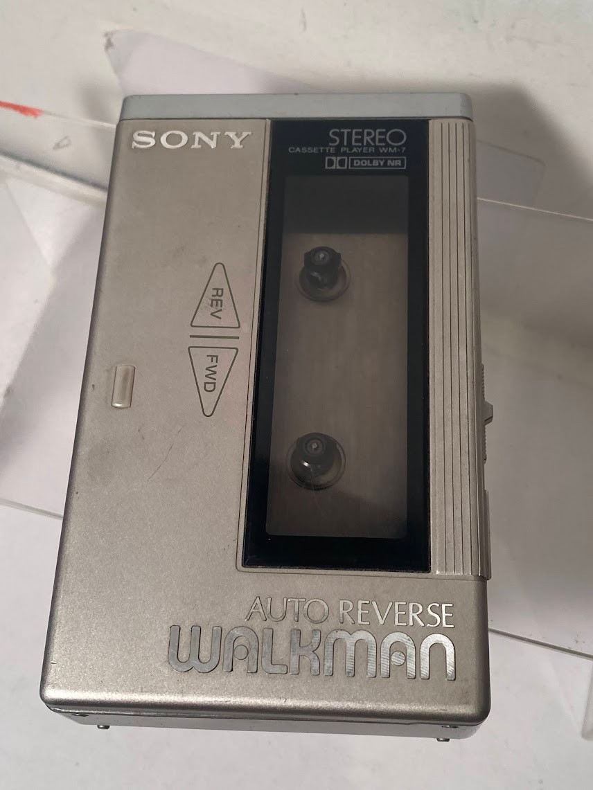SONY Walkman WM-7 Auto Reverse Portable Stereo Cassette Player PARTS ONLY SONY Walkman WM-7 Auto Reverse Portable Stereo Cassette Player PARTS ONLY