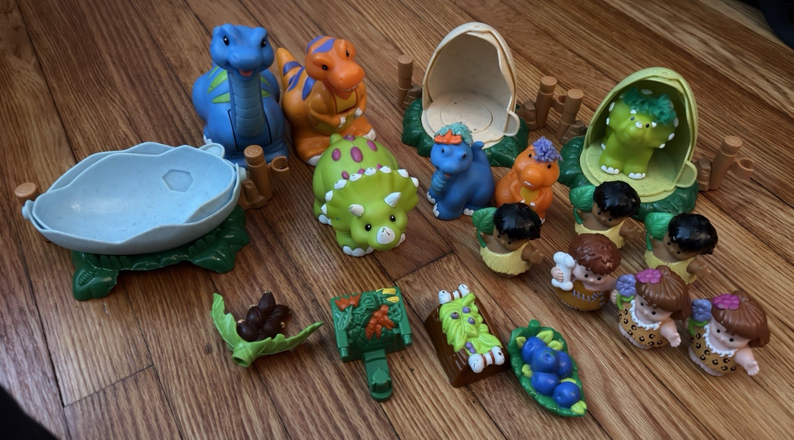Fisher Price Little People Dinosaur Brontosaurus T Rex Caveman Mixed Lot *Used* Fisher Price Little People Dinosaur Brontosaurus T Rex Caveman Mixed Lot *Used*