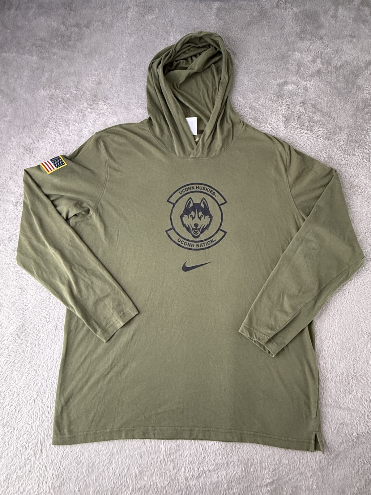 UConn Huskies Hoodie Shirt Mens XL Green NCAA Nike Dri Fit Salute To Service