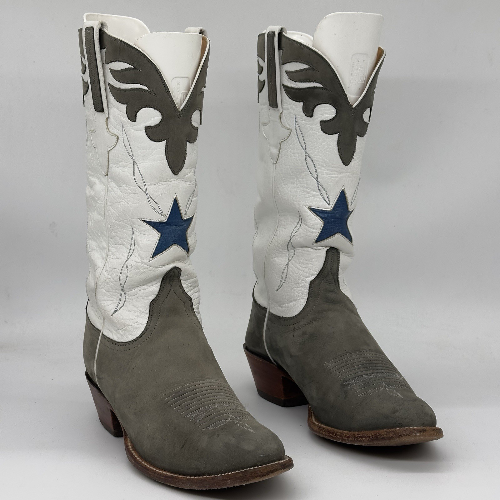 Vtg Men\'s Lucchese Classics Handmade Star Gray White Cowboy Nubuck Boots 9.5 D Vtg Men\'s Lucchese Classics Handmade Star Gray White Cowboy Nubuck Boots 9.5 D