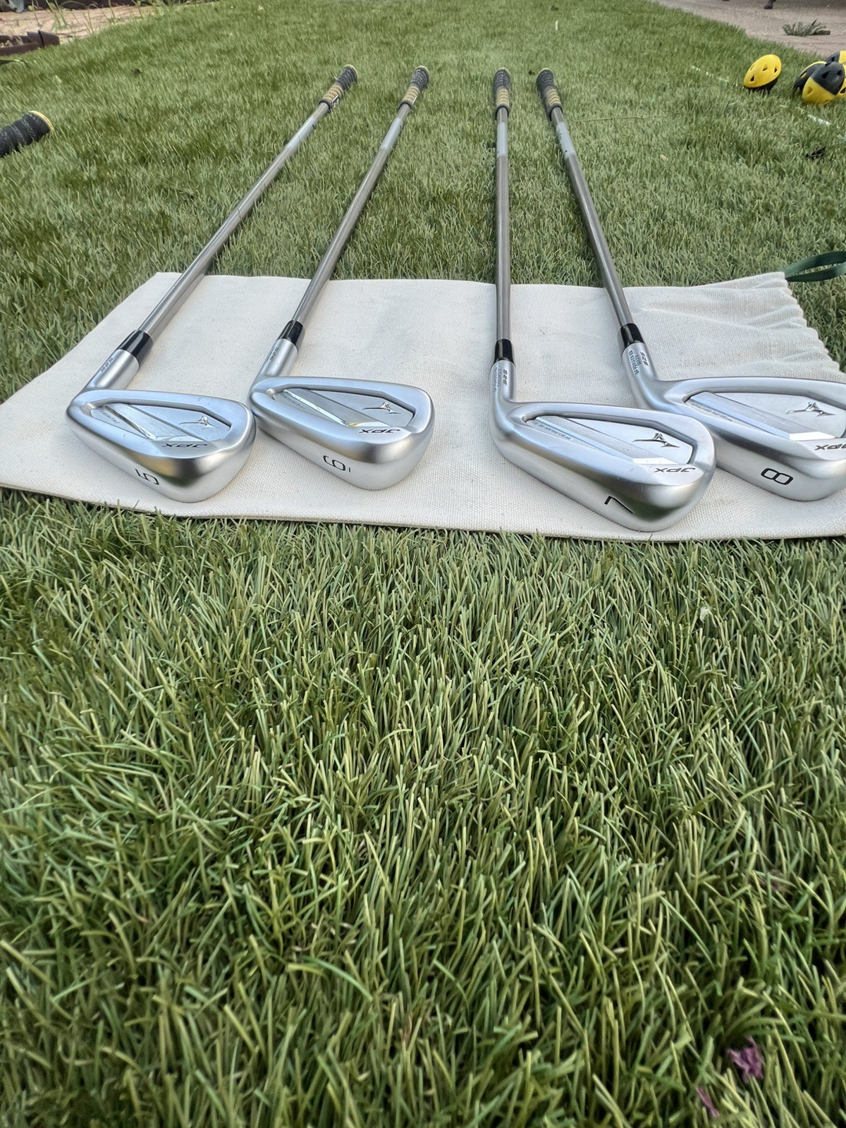 MINT Mizuno JPX 925 Forged Iron Set 5-PW Aerotech Steelfiber i110cw X-Stiff RH MINT Mizuno JPX 925 Forged Iron Set 5-PW Aerotech Steelfiber i110cw X-Stiff RH