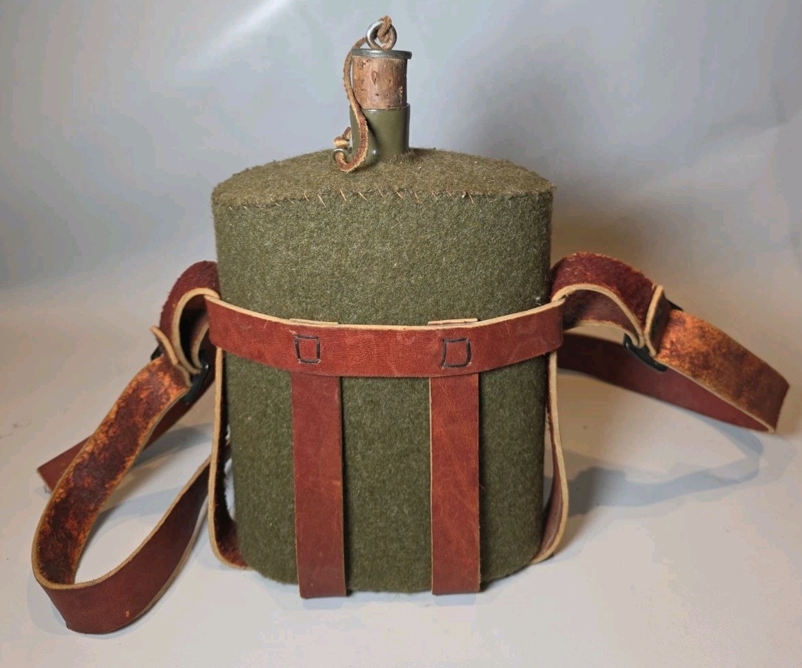 Vtg British WW1 WW2 1903 Cavalry Pattern Water Bottle Canteen & Leather Carrier