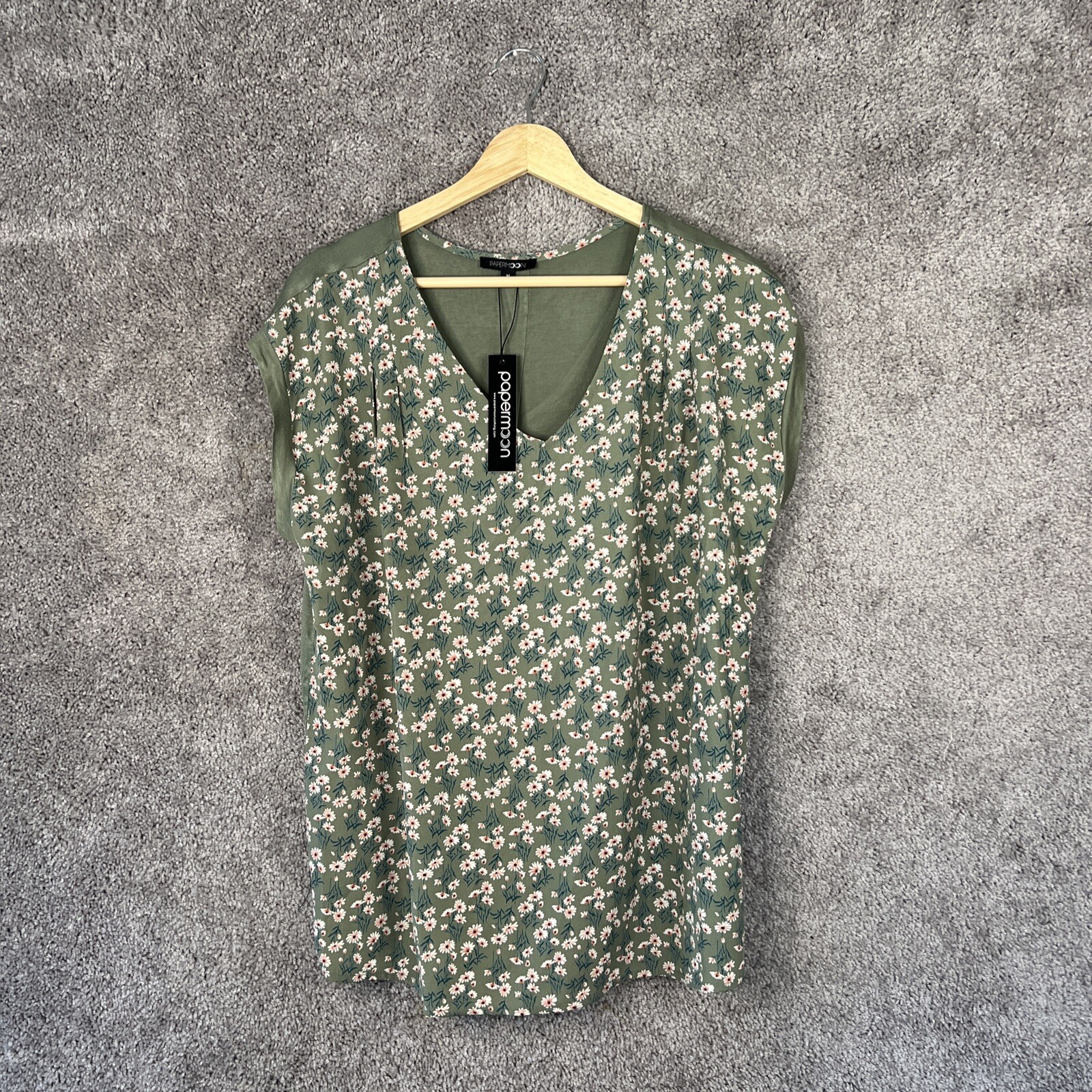 Papermoon Women’s Small Green Floral Sleeveless V-Neck Top Stitch Fix Blouse