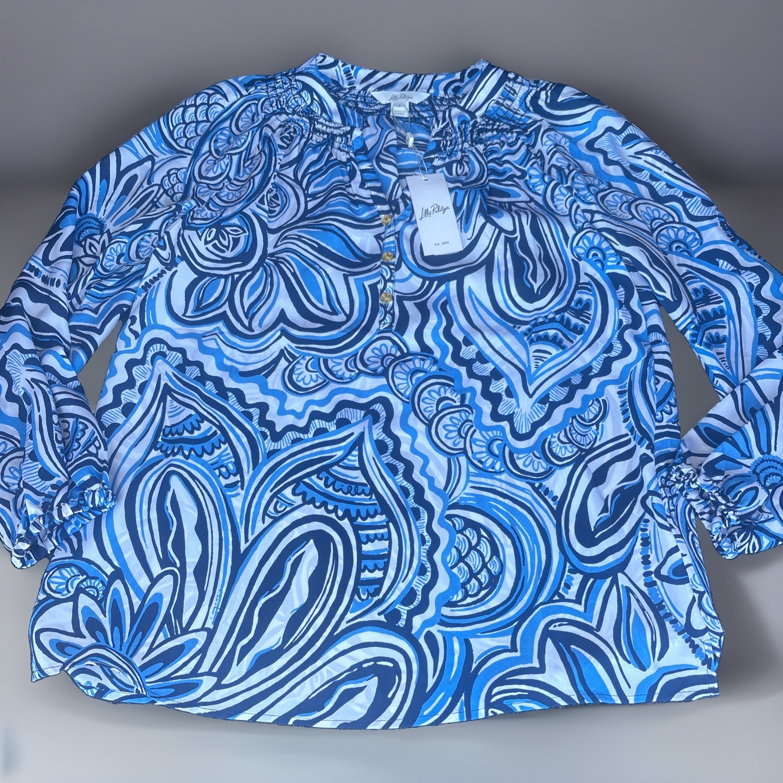 Lilly Pulitzer 100% Silk Elsa Long Sleeve Blouse Women’s S NWT $178 Lilly Pulitzer 100% Silk Elsa Long Sleeve Blouse Women’s S NWT $178