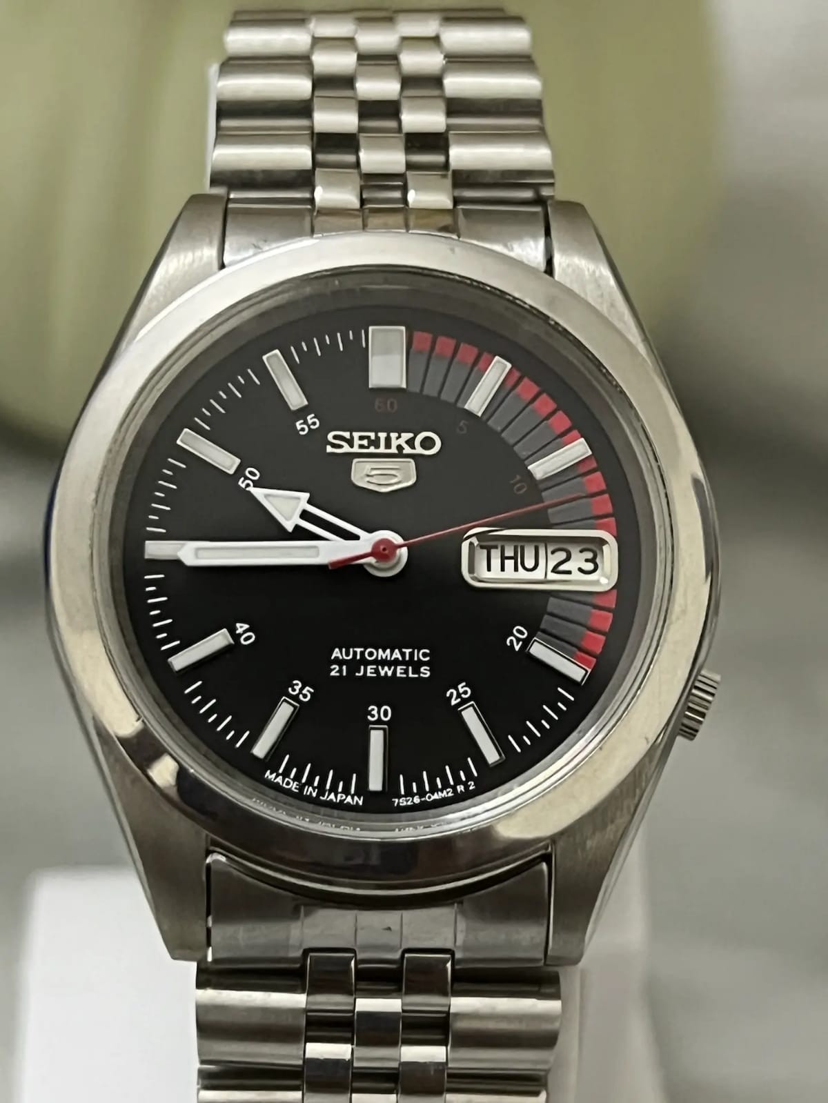 Vintage Seiko 5 Automatic Men\'s Racer Black Dial 7S26 Day/Date Watch