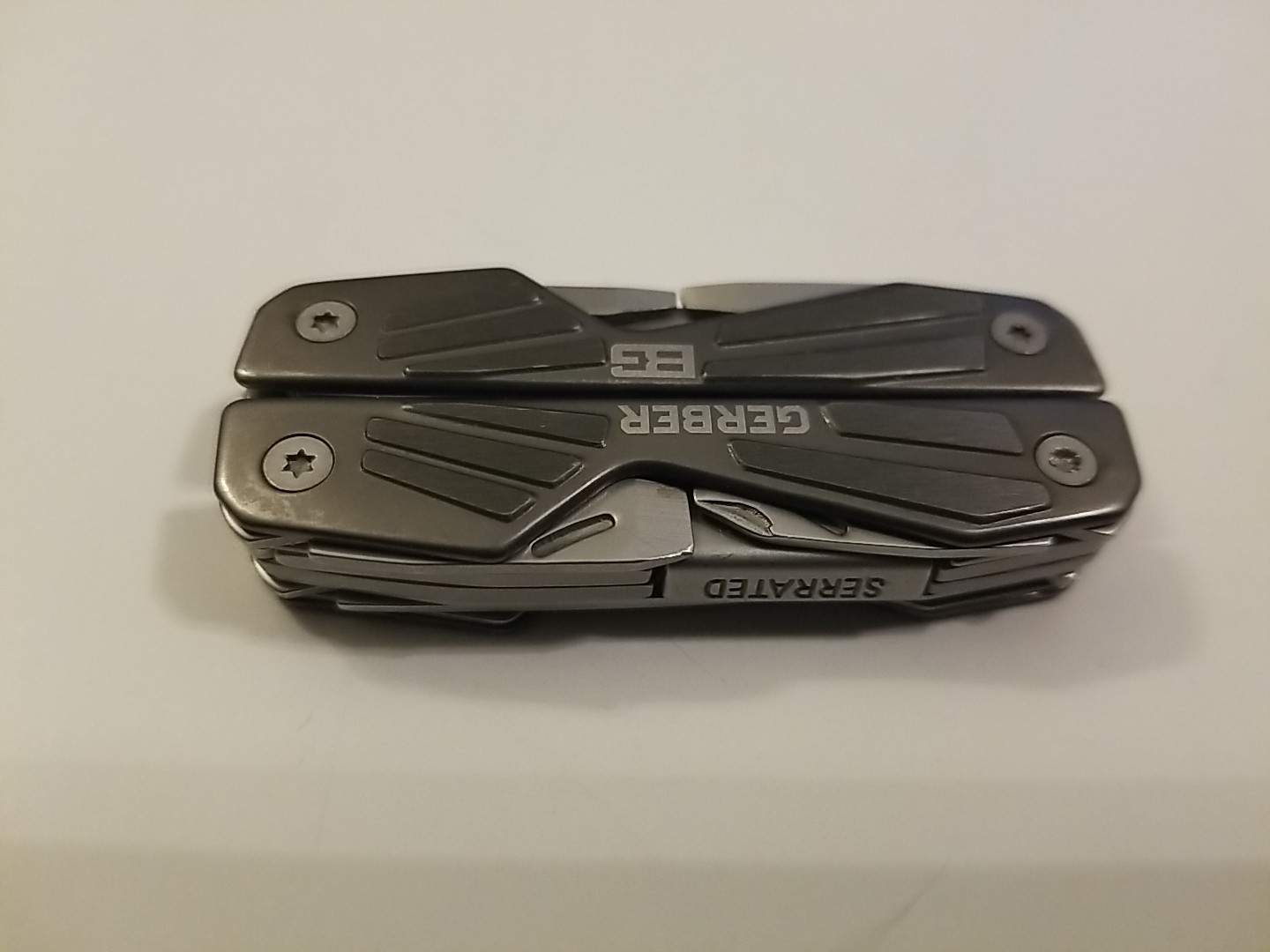 Gerber Bear Grylls BG Compact Gray Mini Multi Tool Pliers Screwdrivers Grey