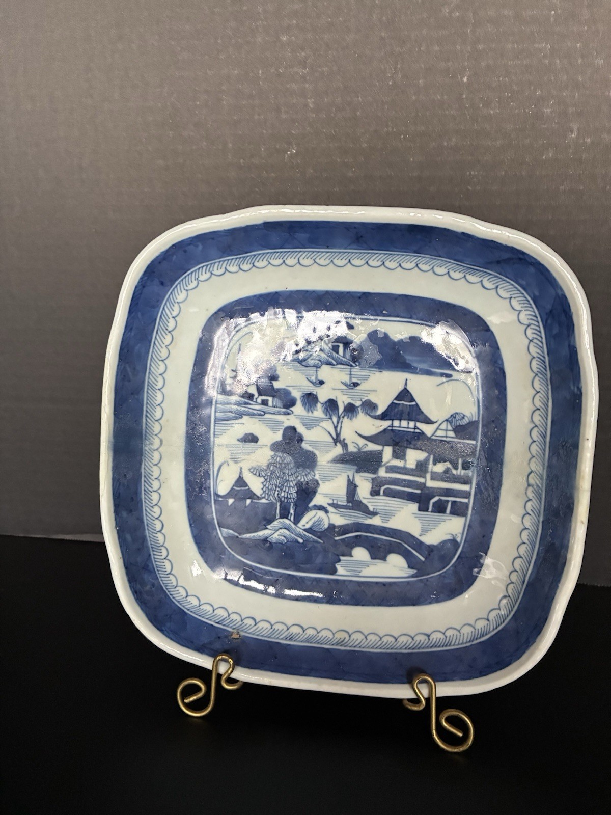 19th-century Chinese Export Canton blue and white porcelain plate.