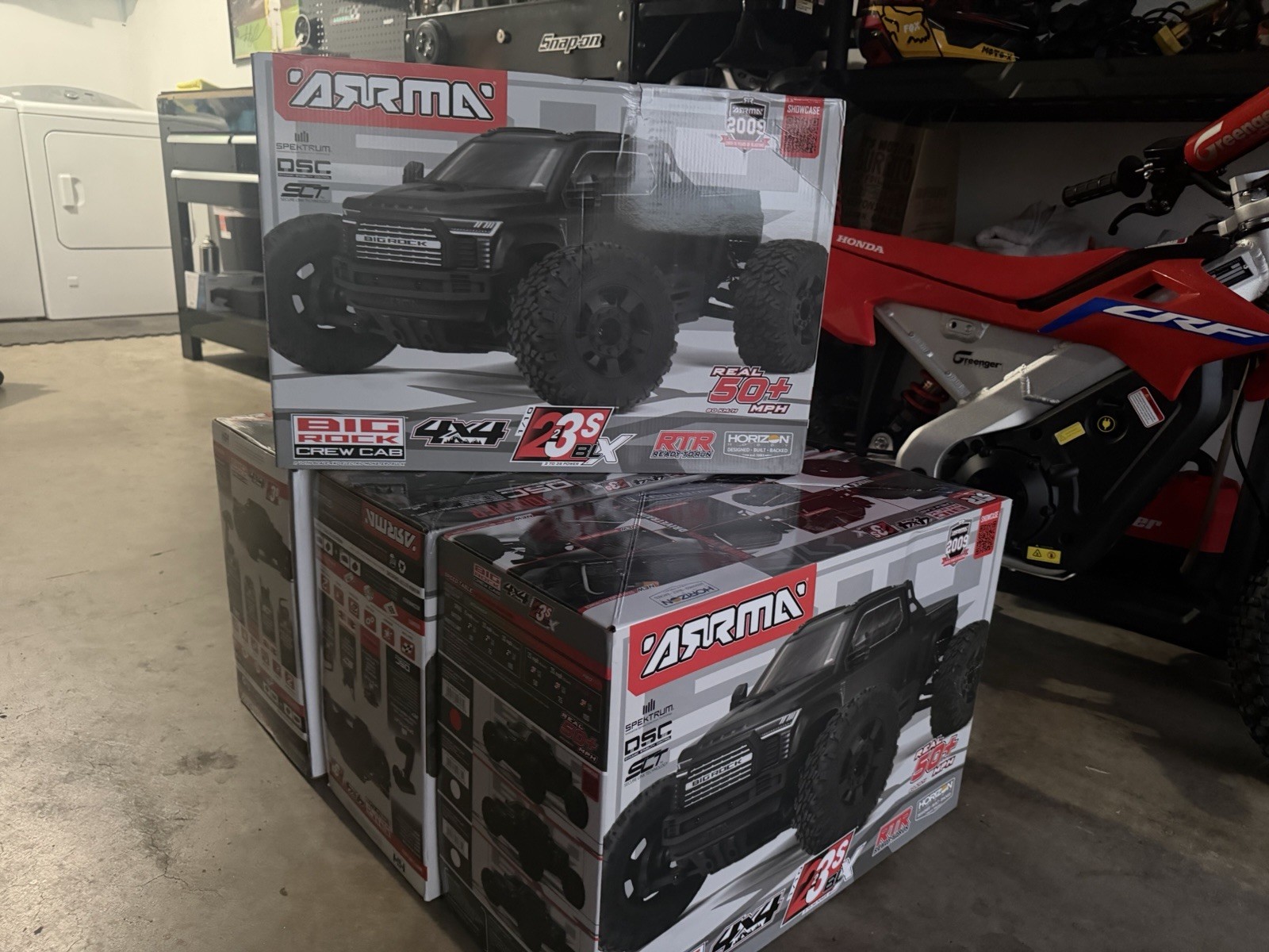 Arrma Big Rock 223S BLX 4x4 1/10 Scale Brushless Arrma Big Rock 223S BLX 4x4 1/10 Scale Brushless