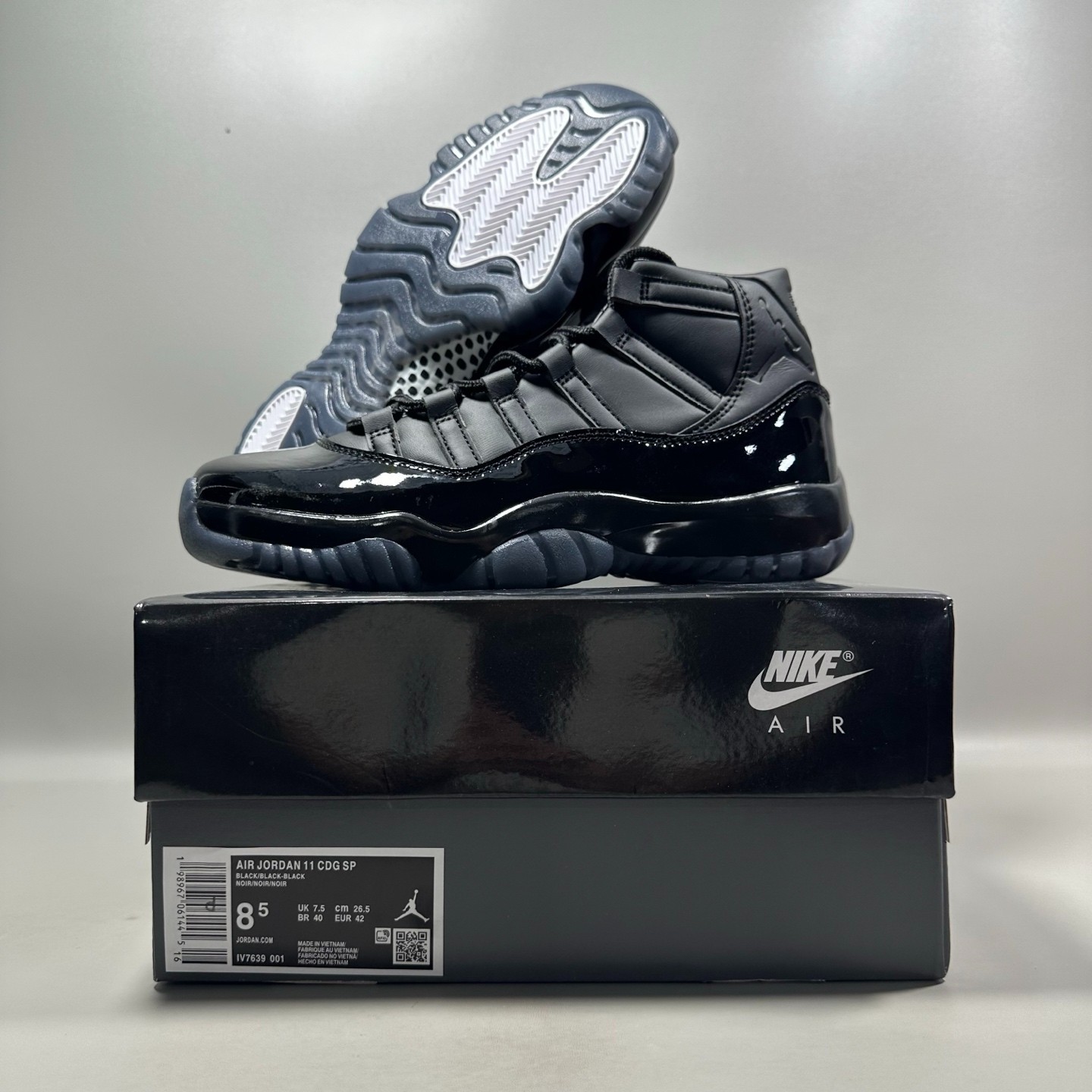 Men's IV7639-001 Comme des Garcons x Air Jordan 11 Retro 'Black Men's IV7639-001 Comme des Garcons x Air Jordan 11 Retro 'Black
