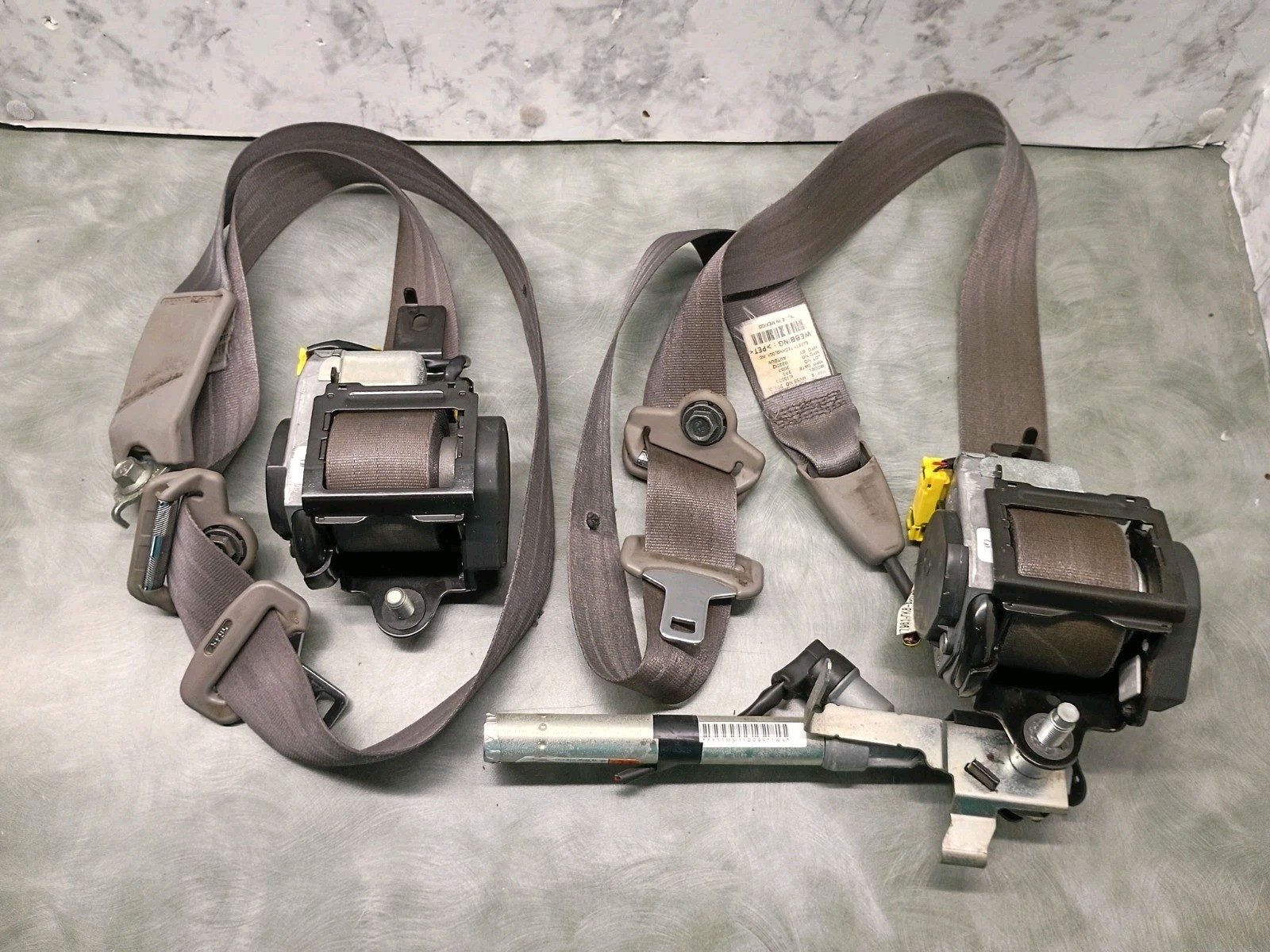 2011-2017 Honda Odyssey Driver & Passenger Side Seat Belt Retractor Assembly Set 2011-2017 Honda Odyssey Driver & Passenger Side Seat Belt Retractor Assembly Set
