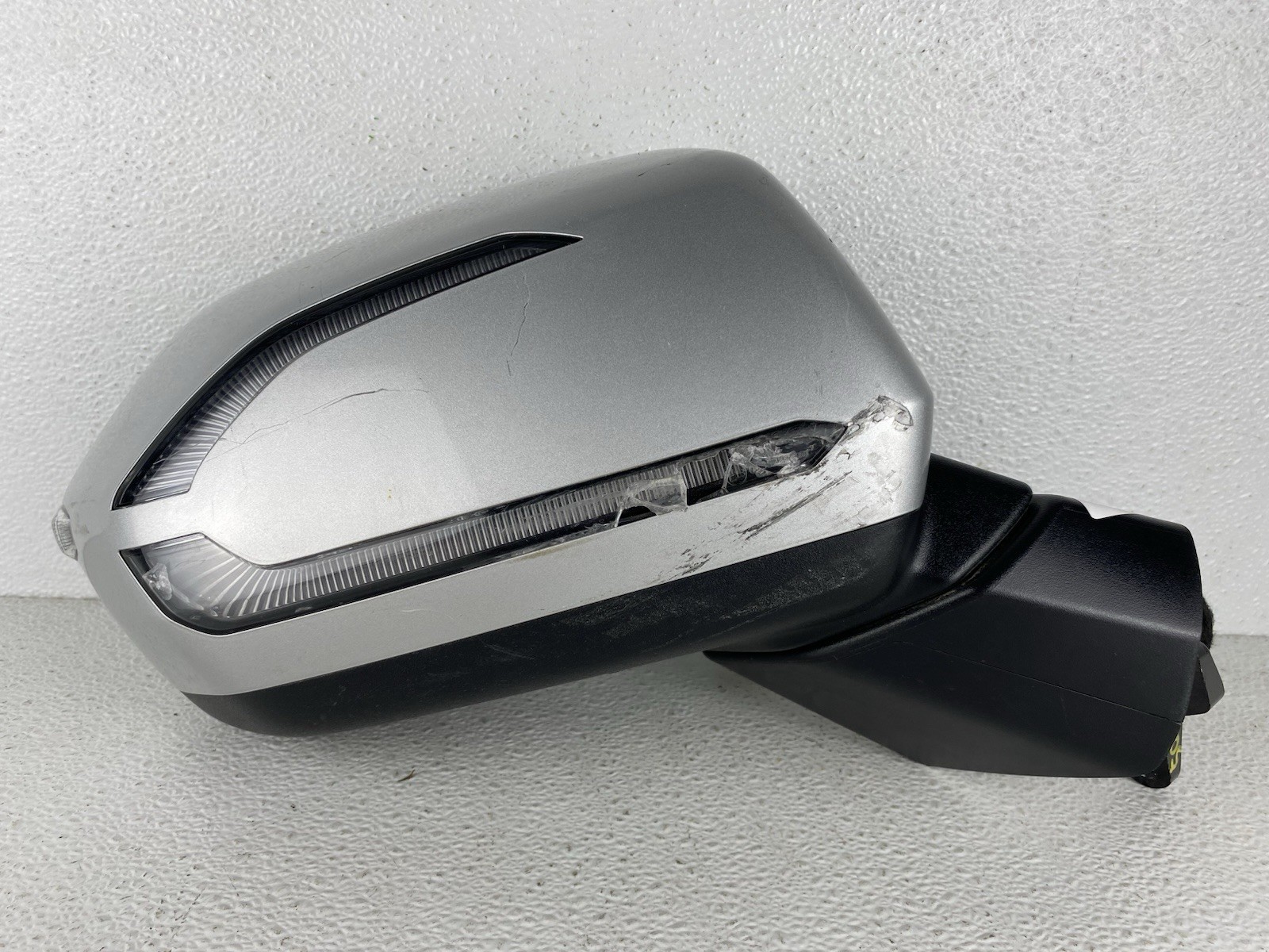 2023-2025 Hyundai Palisade Right Passenger Side Mirror w/ LED Signal OEM *BROKE*
