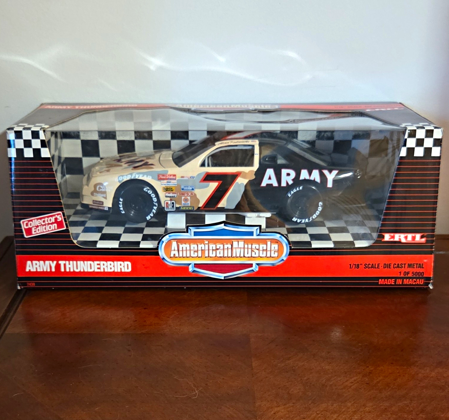 ERTL American Muscle 1:18 1994 Ford Thunderbird Army Diecast Unopened Box ERTL American Muscle 1:18 1994 Ford Thunderbird Army Diecast Unopened Box