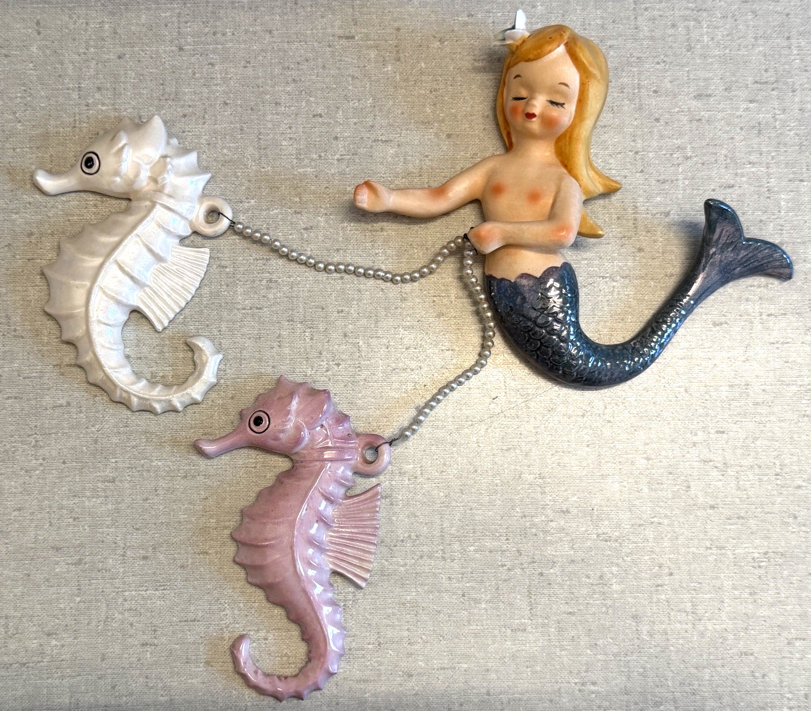 Vintage Lefton Ceramic Mermaid Holding Pearl Reins of 2 Seahorses Wall Plaques Vintage Lefton Ceramic Mermaid Holding Pearl Reins of 2 Seahorses Wall Plaques